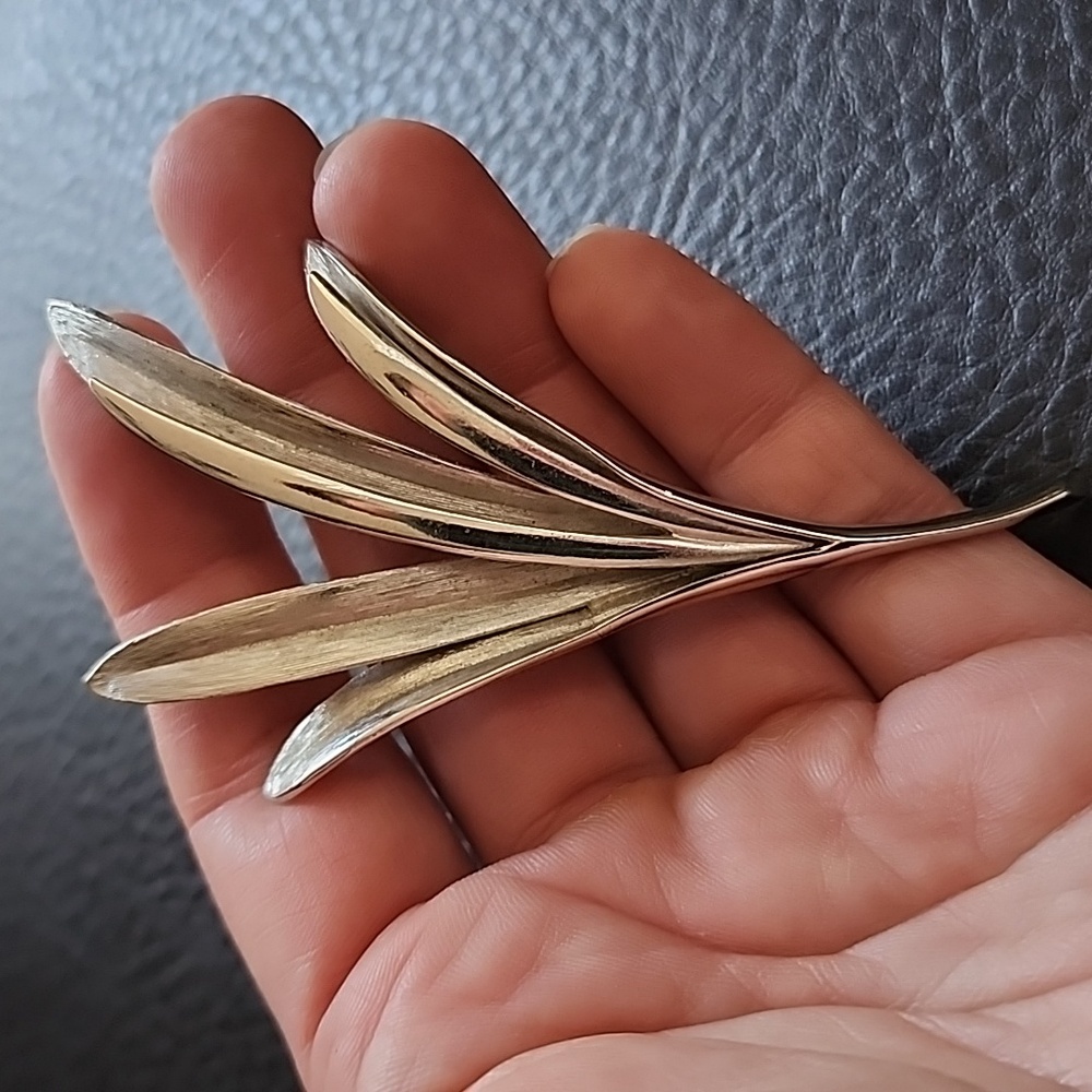 VTG Pastelli brooch